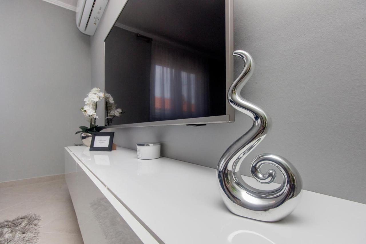 Silver Lux Suite - New Жаборич Екстериор снимка